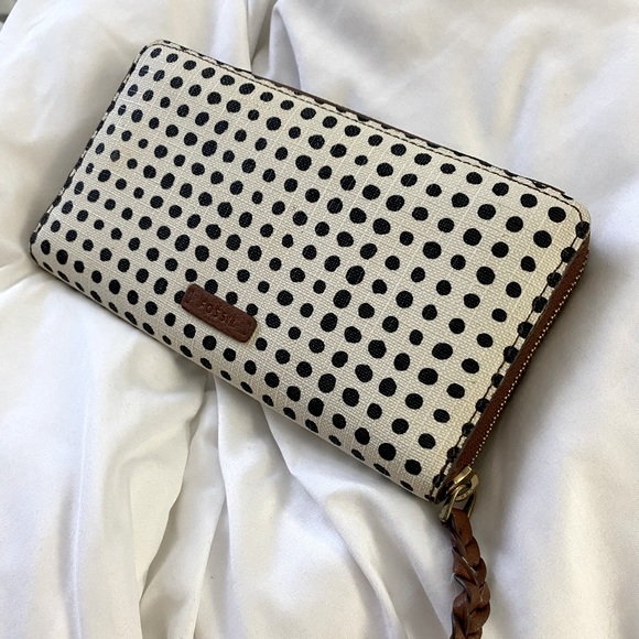 Fossil RFID clutch wallet - Picture 1 of 3
